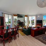 Capricho Villa *